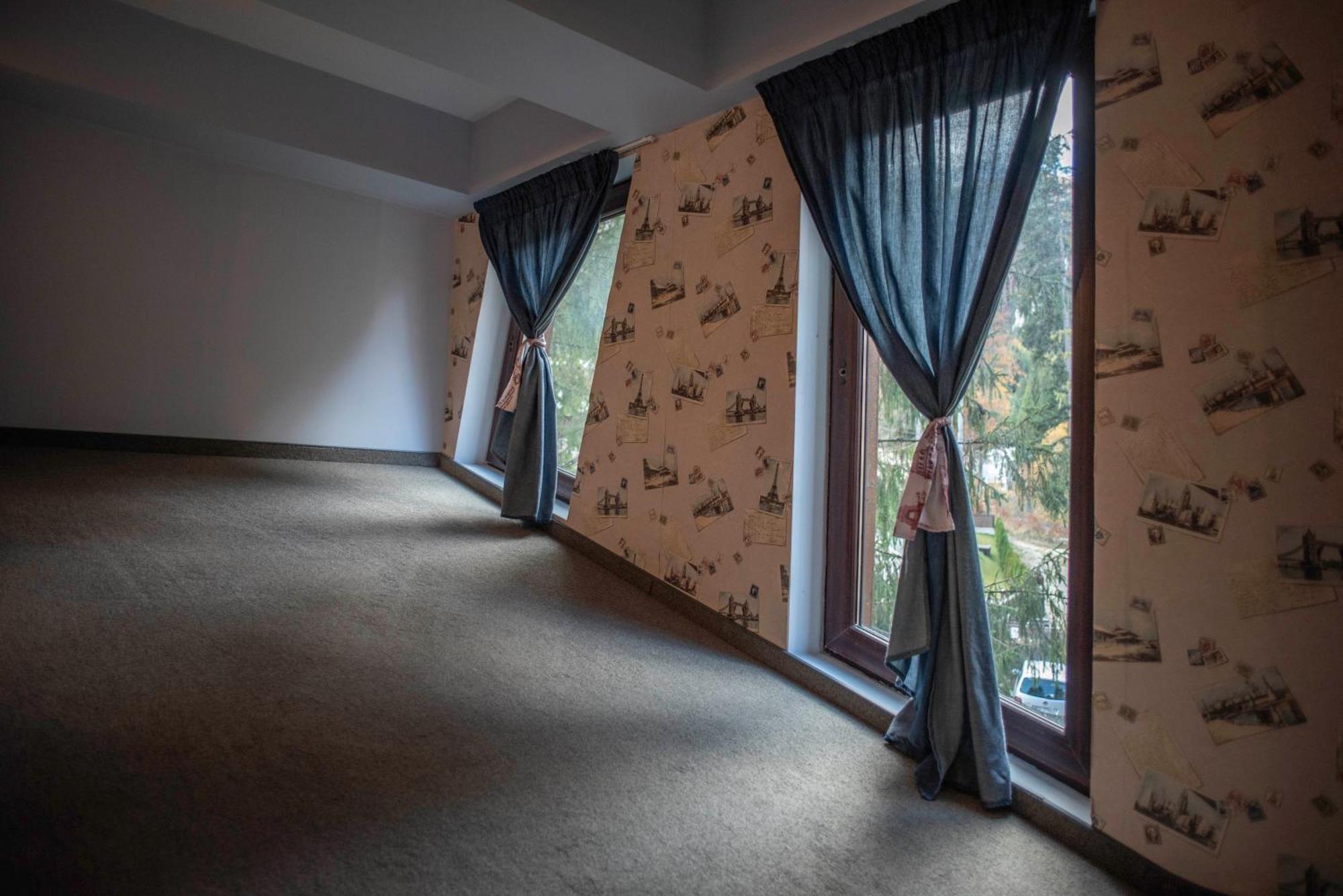 Paj Hotelul Retreat & Spa ซินายา ภายนอก รูปภาพ